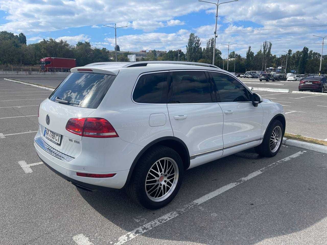 Продам Volkswagen Touareg 2012