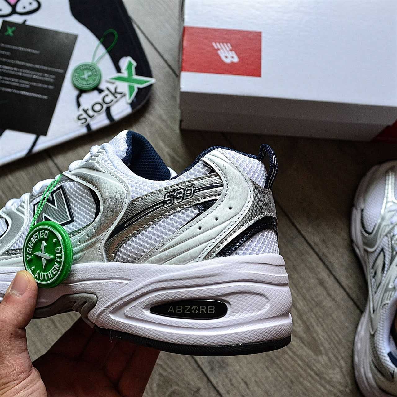 Чоловічі кросівки  New Balance 530 білий з сріблом 0530 ЗНИЖКА