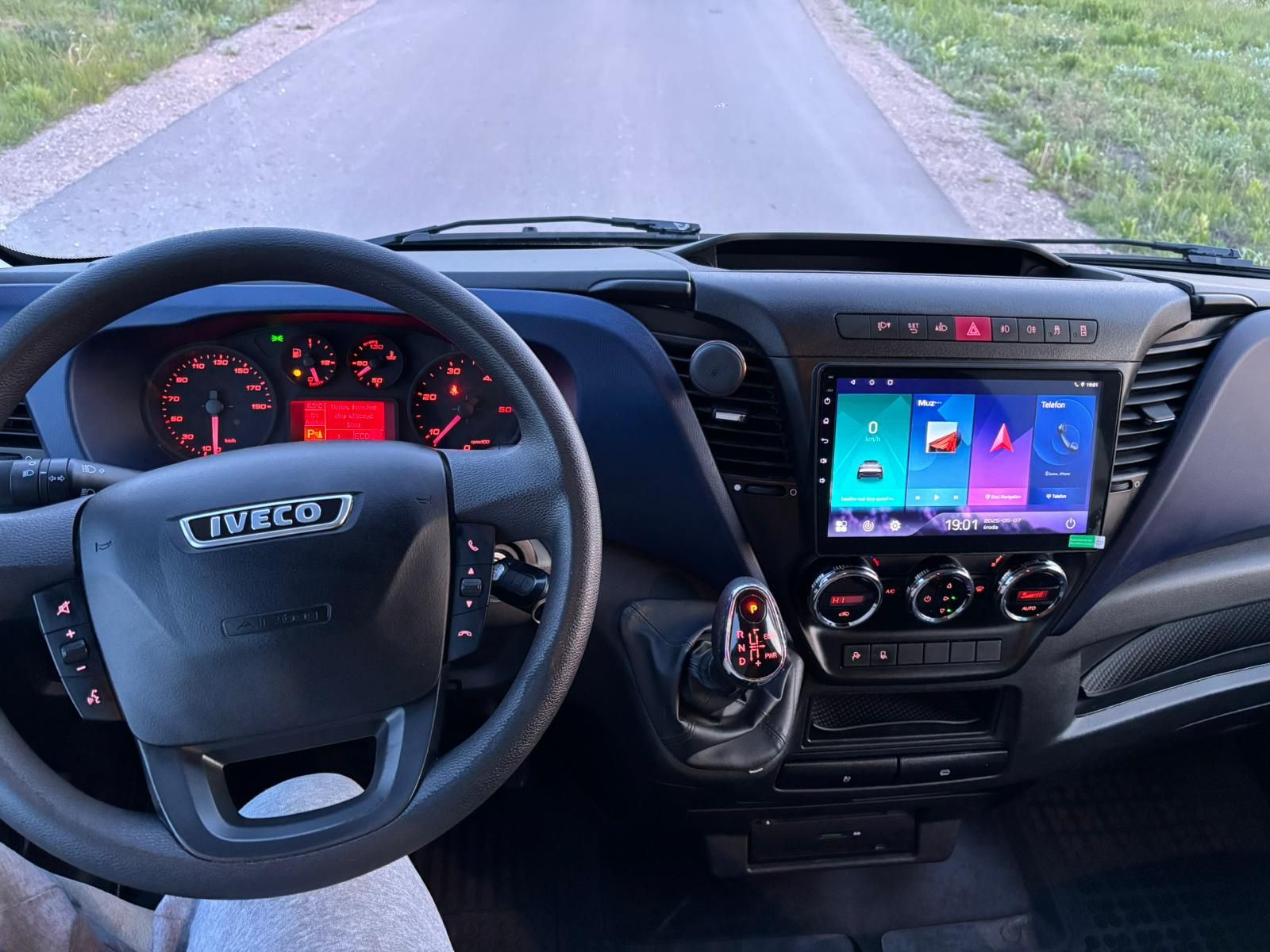 Iveco daily 3.0 hi-matic / 5 os. / Brygadówka