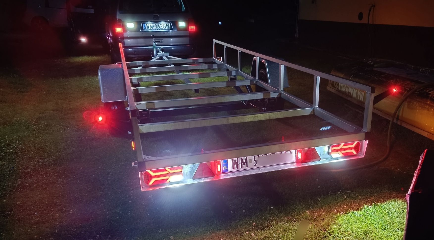 Przyczepka samochodowa lekka SAM full LED nowa, dłużyca