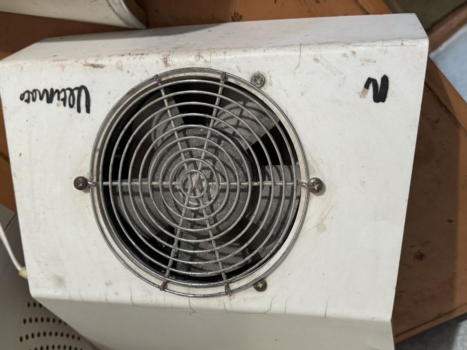 Витяжка для манікюру