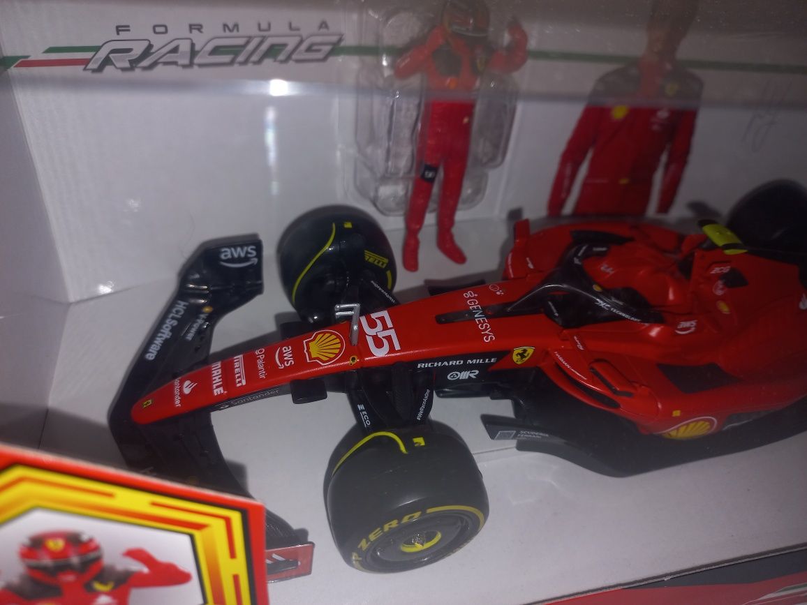 Bburago bolid F1 Ferrari SF23, Carlos Sainz, skala 1:24