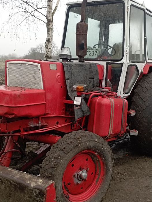 Екскаватор ЮМЗ 6