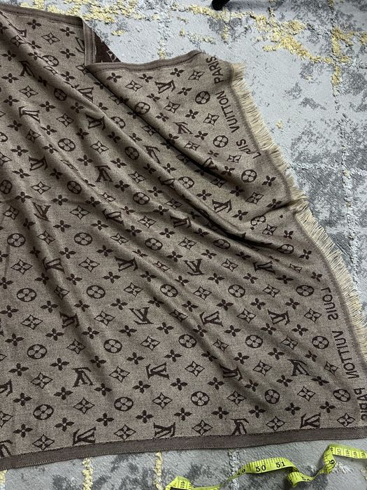Szal apaszka chusta Louis Vuitton Paris