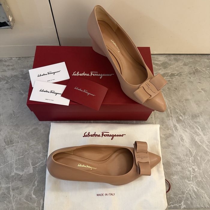 Туфли Ferragamo, оригинал, в отличном состоянии, размер 40.5, кожа