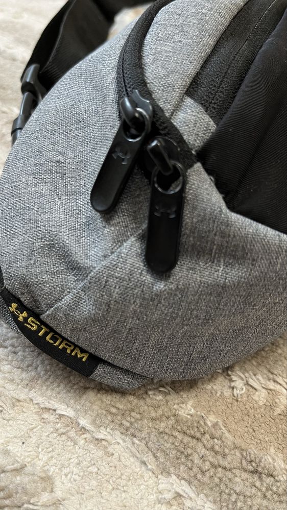 Поясна сумка Under Armour