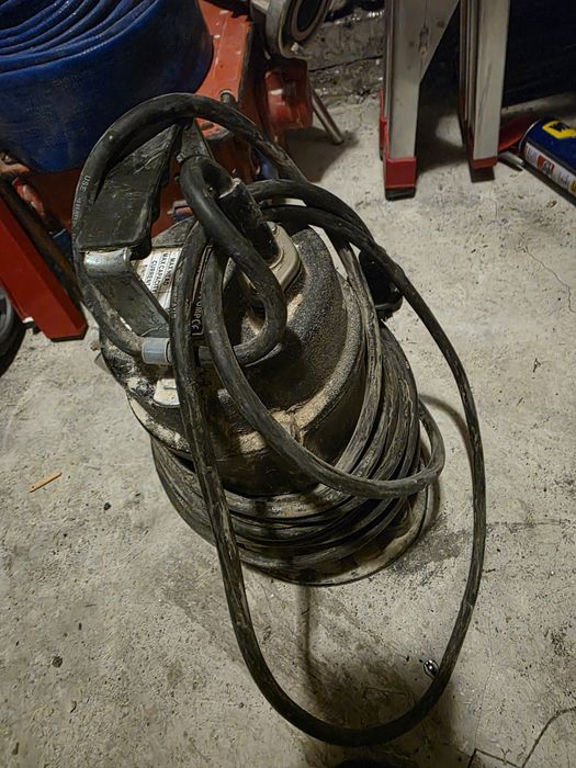 Pompa zatapialna UW-400