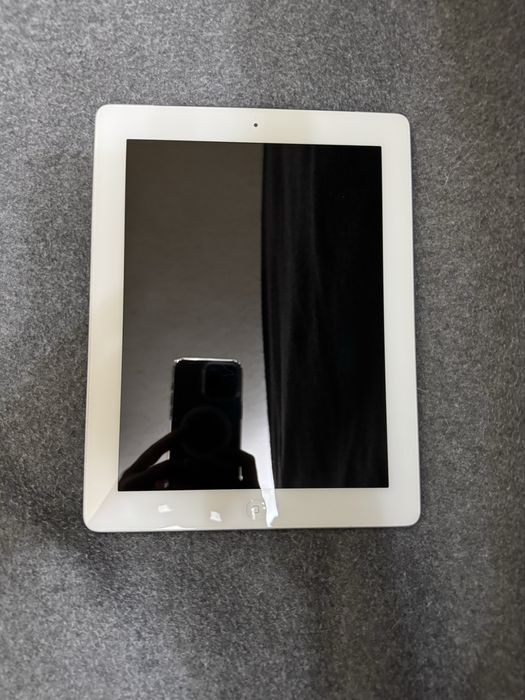 iPad 4 White 32GB Wi-Fi + Cellular