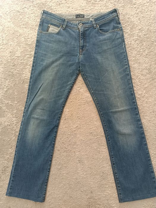 Spodnie Armani jeans rozmiar M