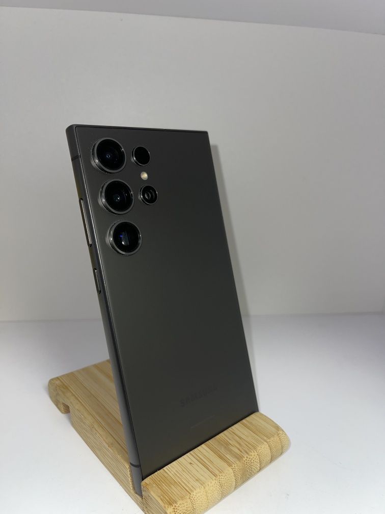 Samsung s24 ultra з гарантією ще 5 місяців