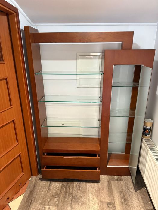 Zestaw mebli drewnianych