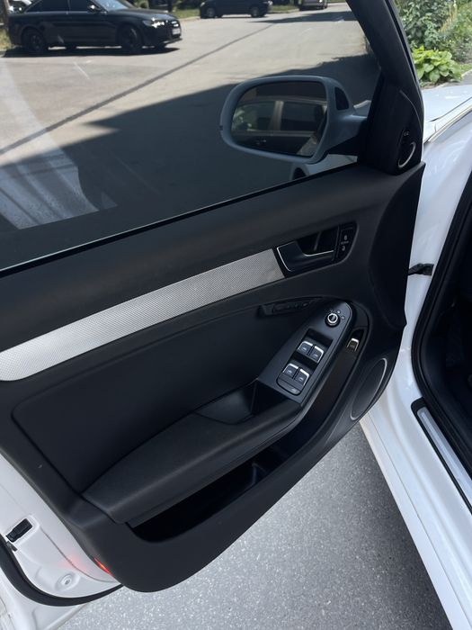 Audi A4 b8 S-line quattro