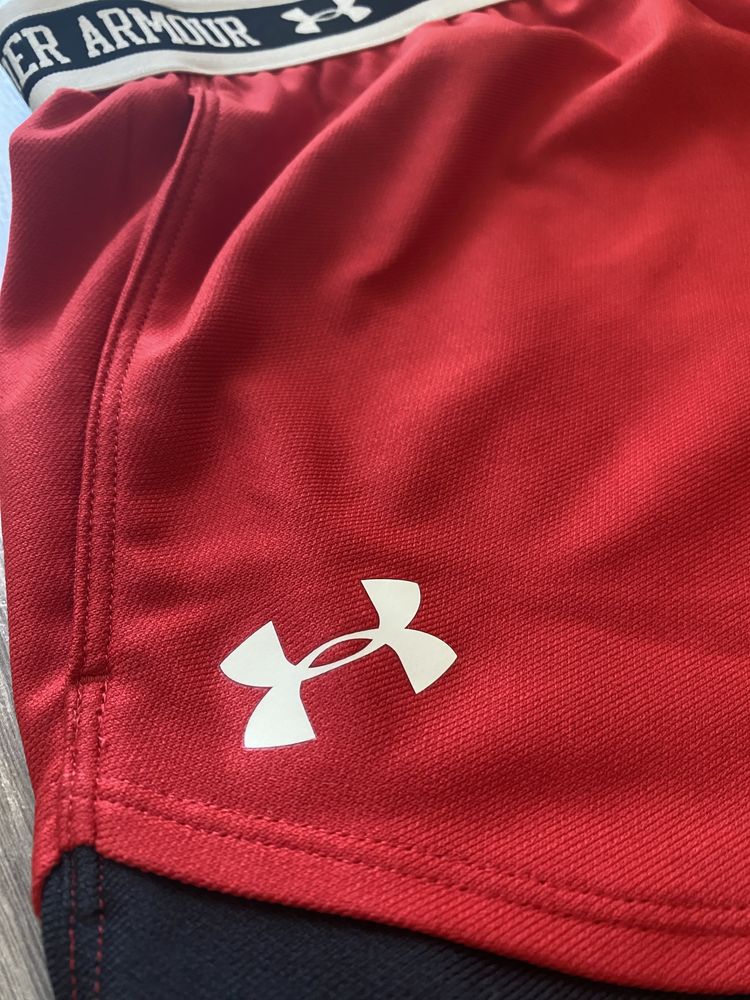 Бігові жіночі шорти Under Armour