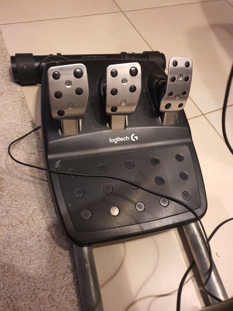 Volante G29+base Ps5/ Ps4