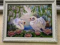 Продам картину ,,Лебеди " вышитую из чешского бисера