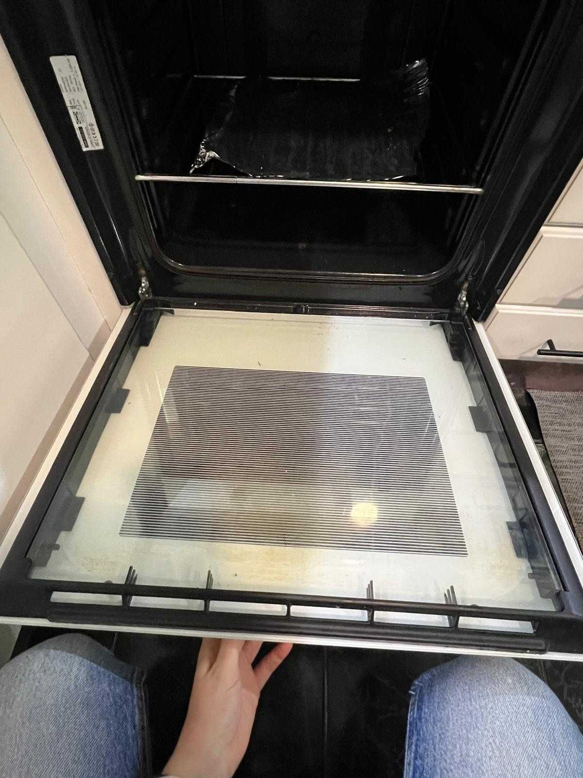 Forno com Aquecimento Superior e Inferior – Como Novo