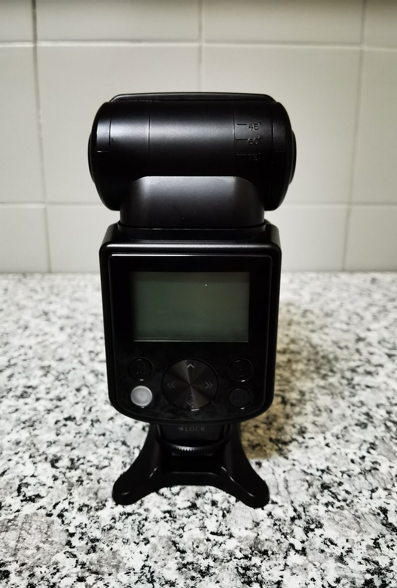 Flash Neewer nw 670