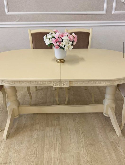 Комплект обеденный стол и стулья. Кухонний стіл та стільці.