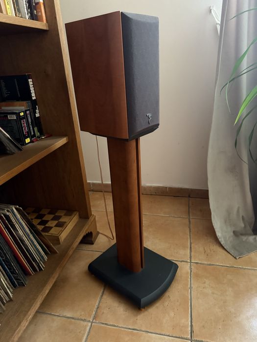 Śliczne głośniki focal chorus 705 s