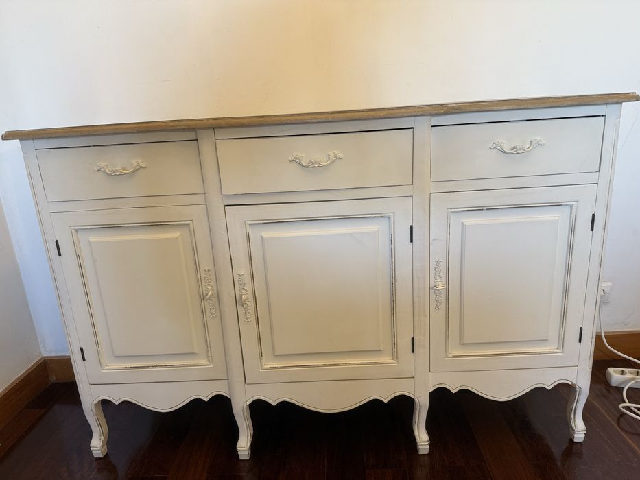 Aparador Viena Gato Preto