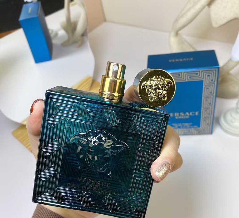 Versace – aromat luksusu w każdej kropli.