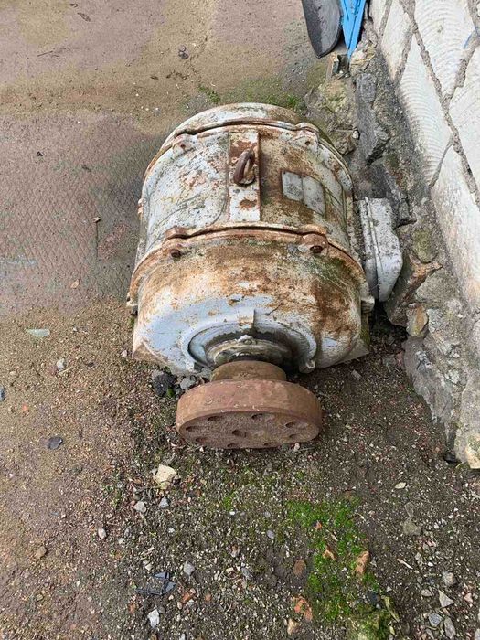 Генератор синхронный ЕСС 5-93-4 у2 1001