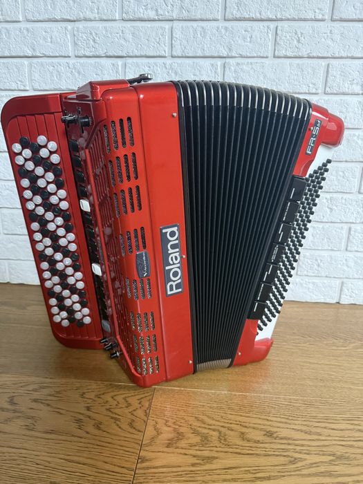 Akordeon guzikowy Roland fr5b