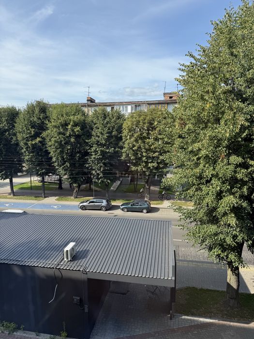 Євротрійка з сучасним ремонтом на пр.Волі