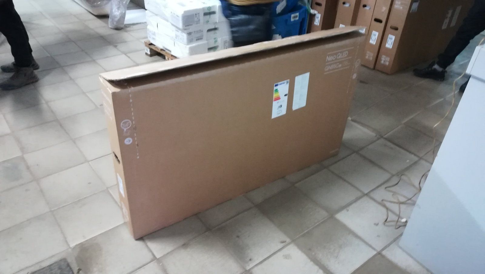 Телевізор Samsung QE-65QN85D, 55QN85D, 75QN85D, 85QN85D
