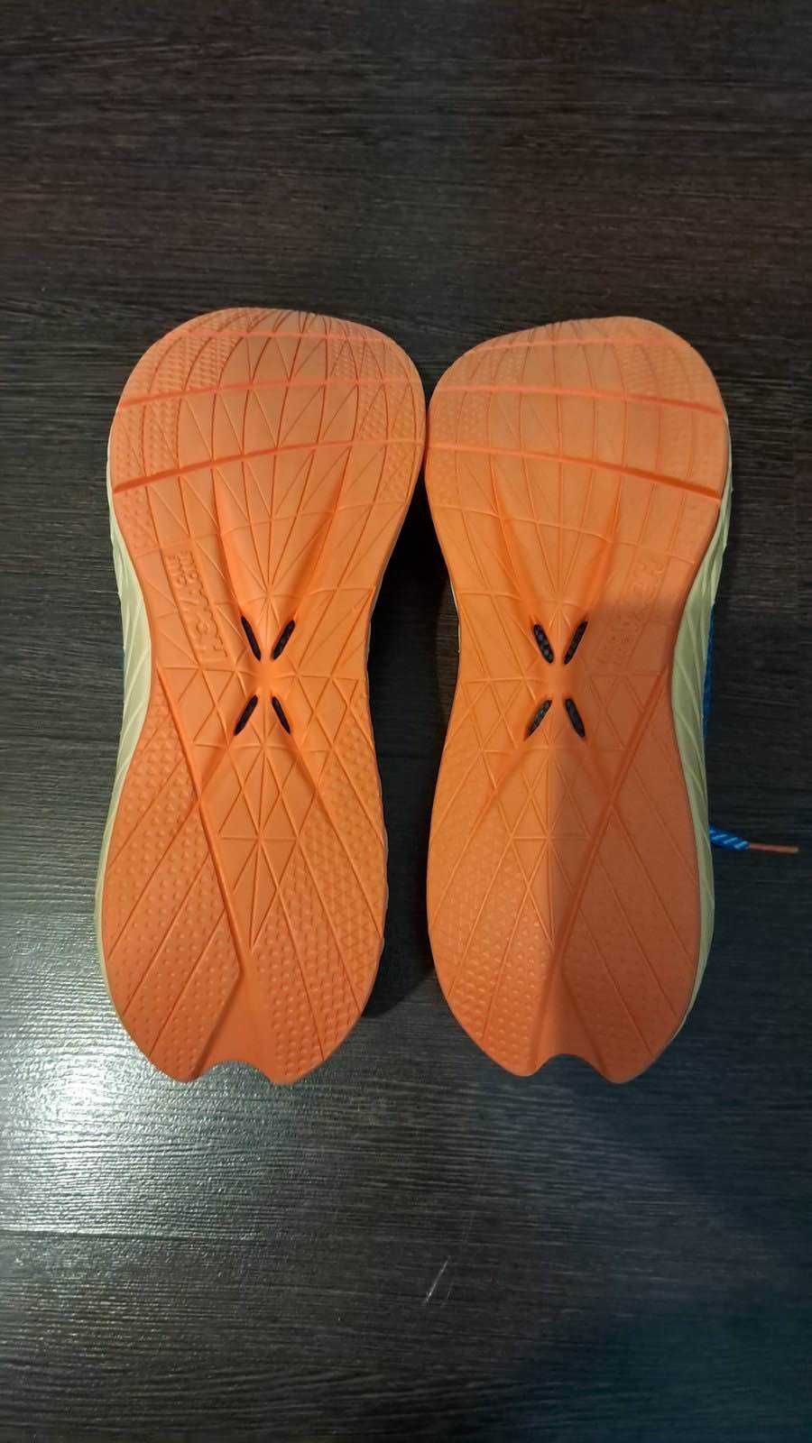 Кросівки HOKA Carbon X 3.  Р 44 2/3 28.5 см