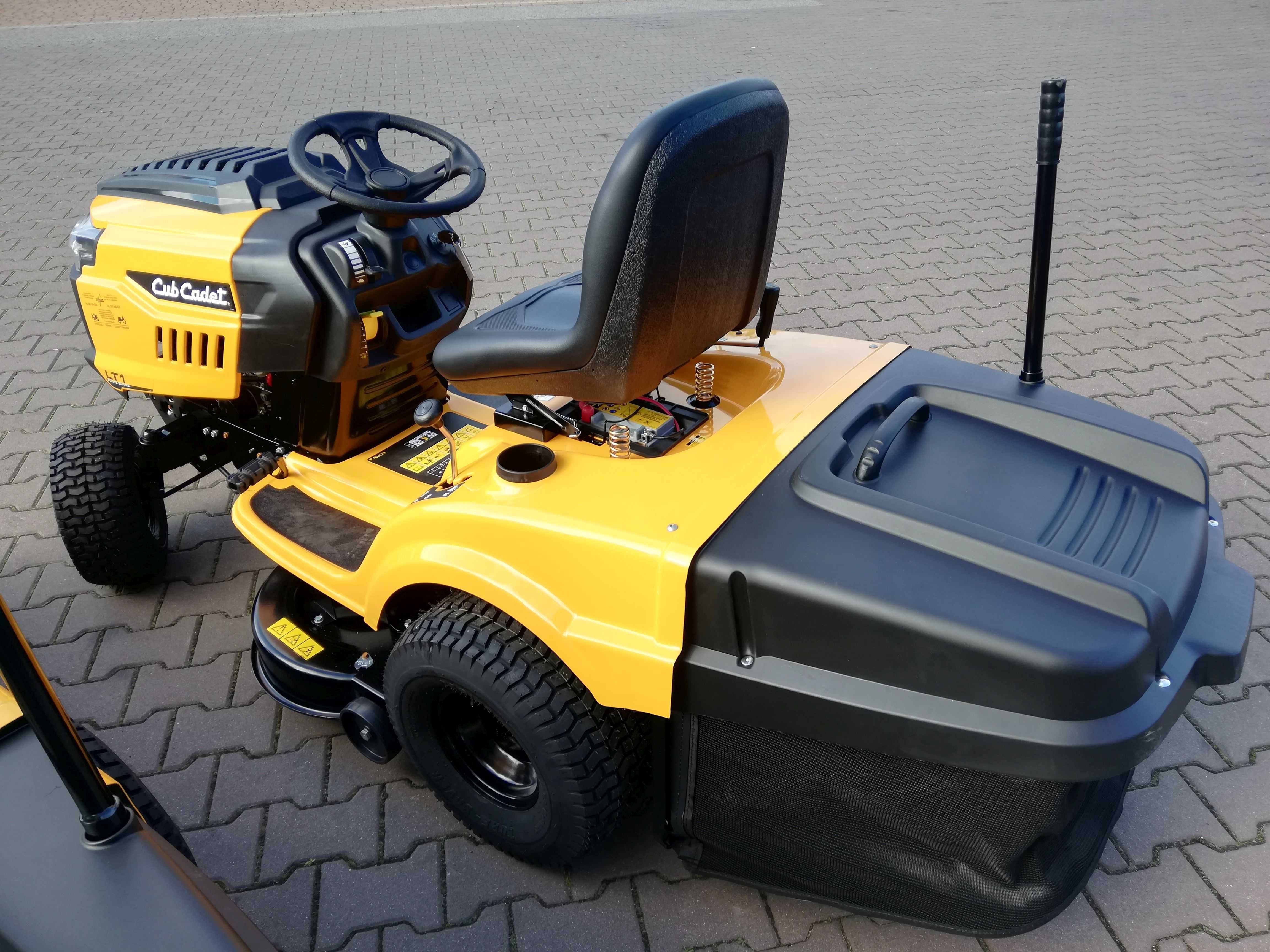 MiniTraktorek kosiarka Cub Cadet LT1 NR92 z koszem + koszenie do tyłu