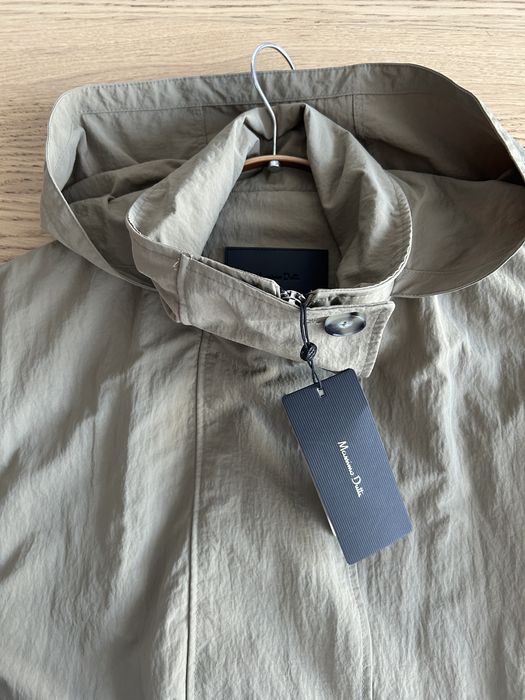 Nowy wodoodporny płaszcz Massimo Dutti z metką r.XS, pasuje S