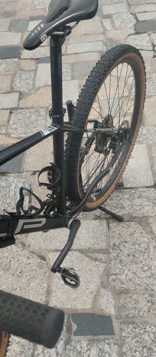 Bicicleta superior xc 29 excelente estado