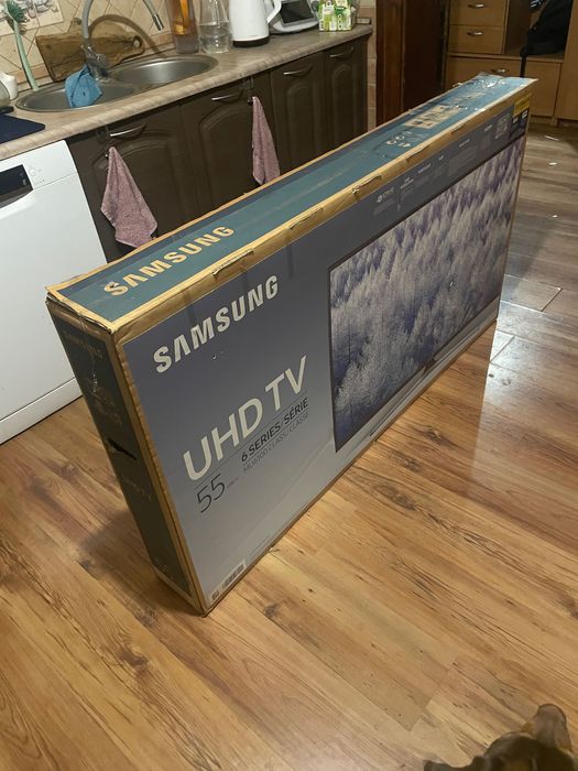 Telewizor  SAMSUNG 55” 4K jak nowy dvb-t2 smart tv Netflix UE55MU6102K