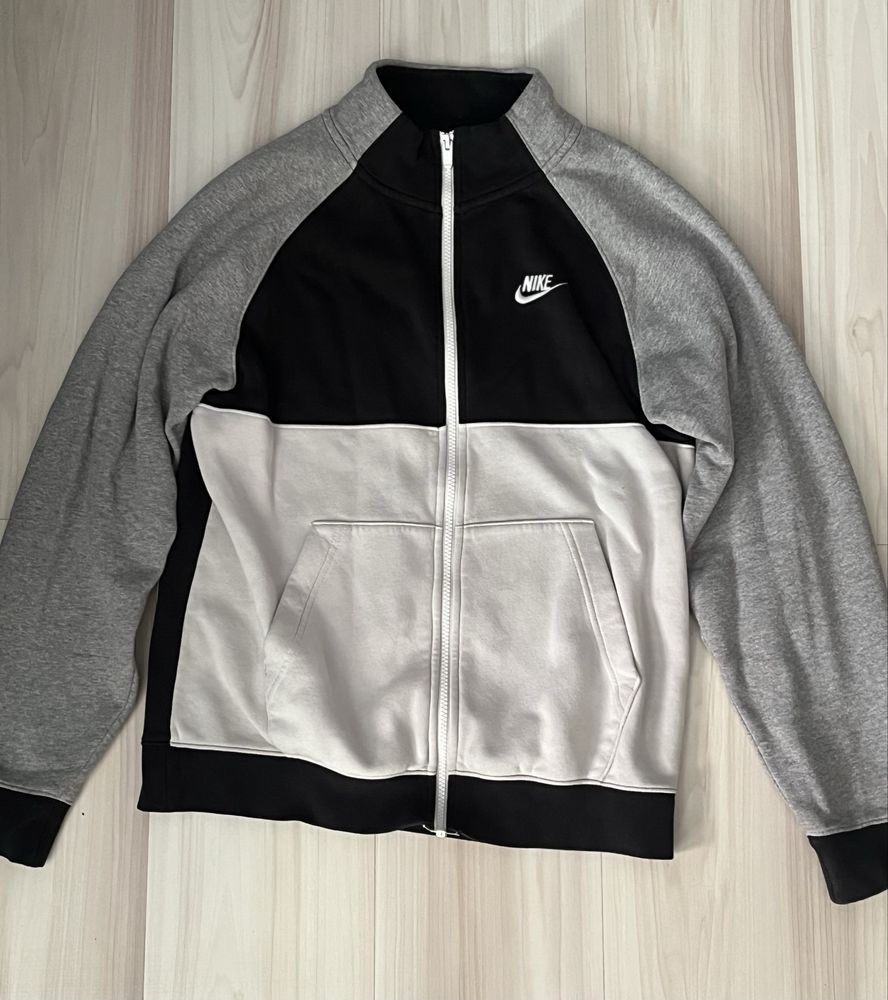 Чоловіча олімпійка Nike