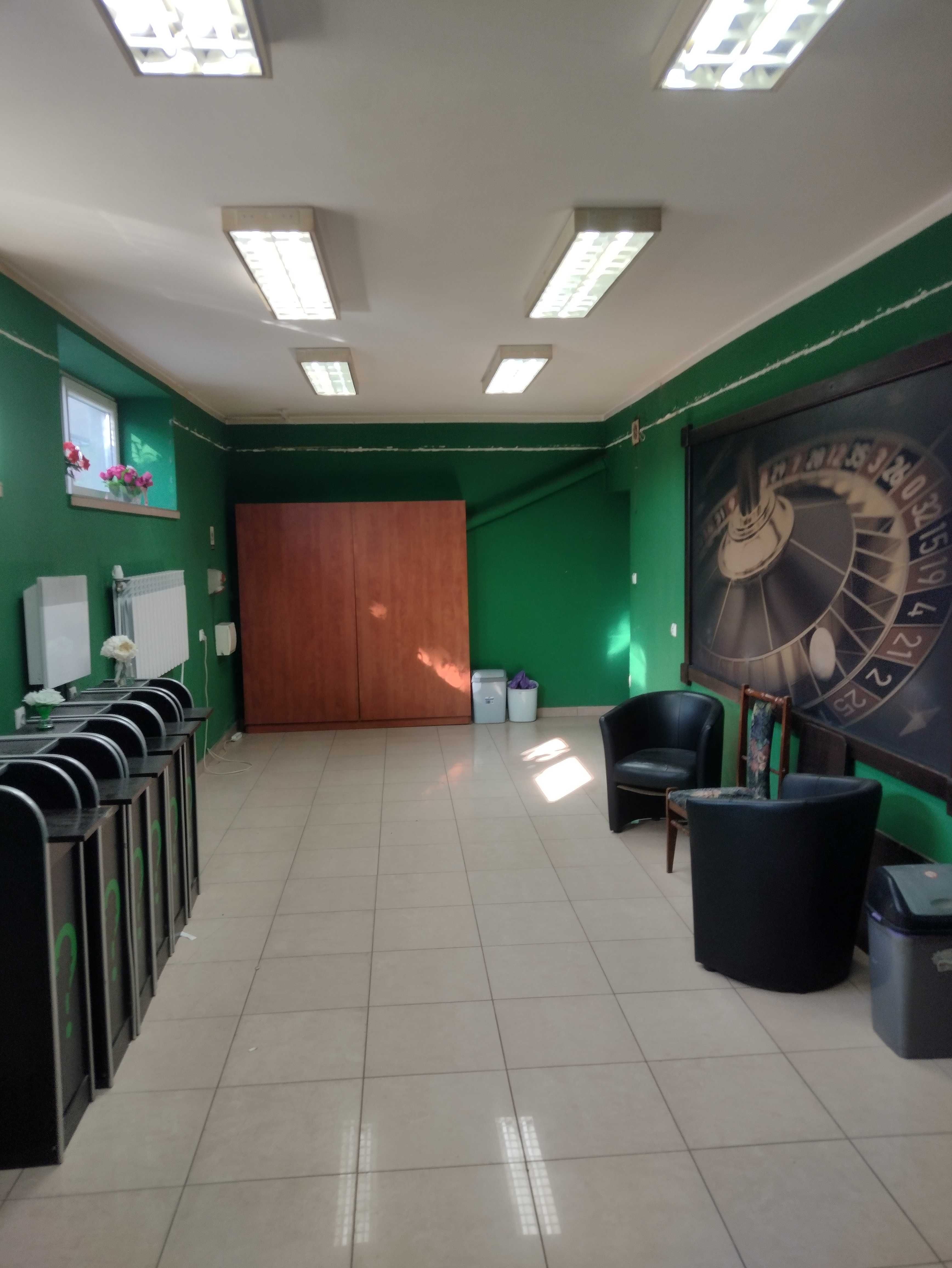 Lokal wolnostojący, pokój lub Lokal(piwnica)