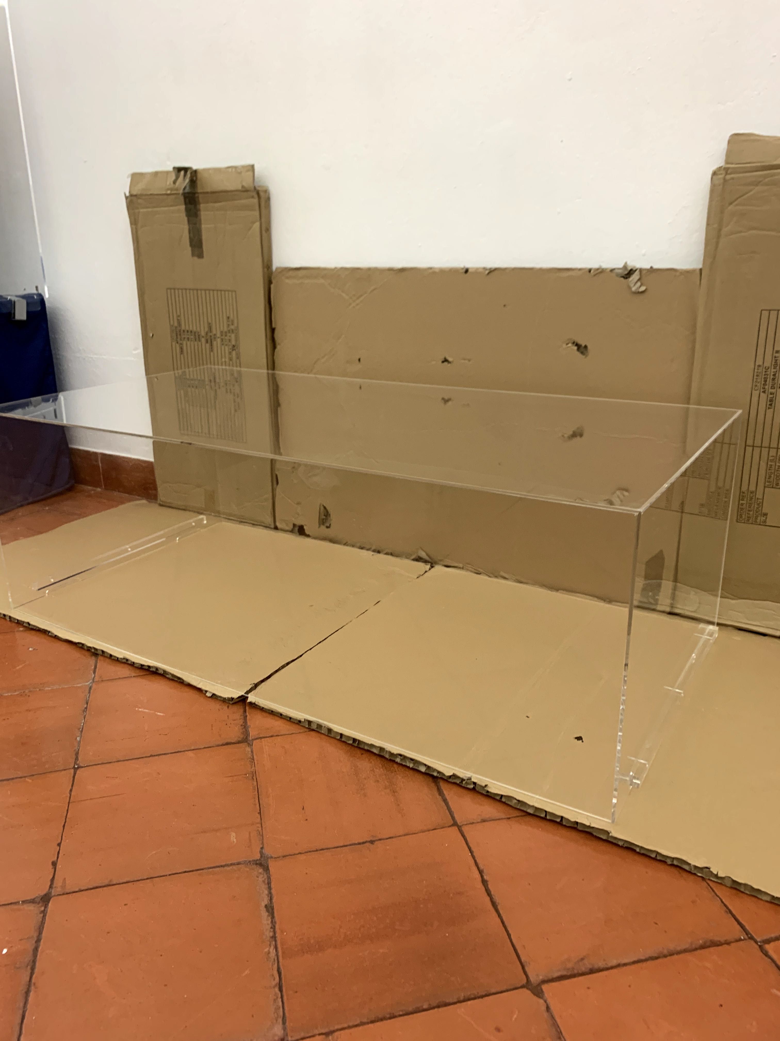 Caixas em acrílico para exposições