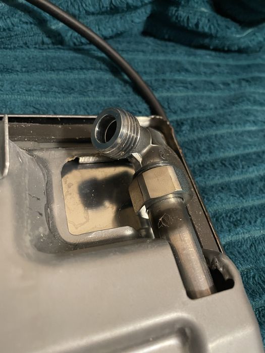 газова варильна поверхня Whirlpool.