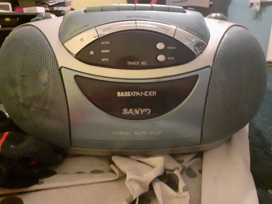 Radio marki SANYO