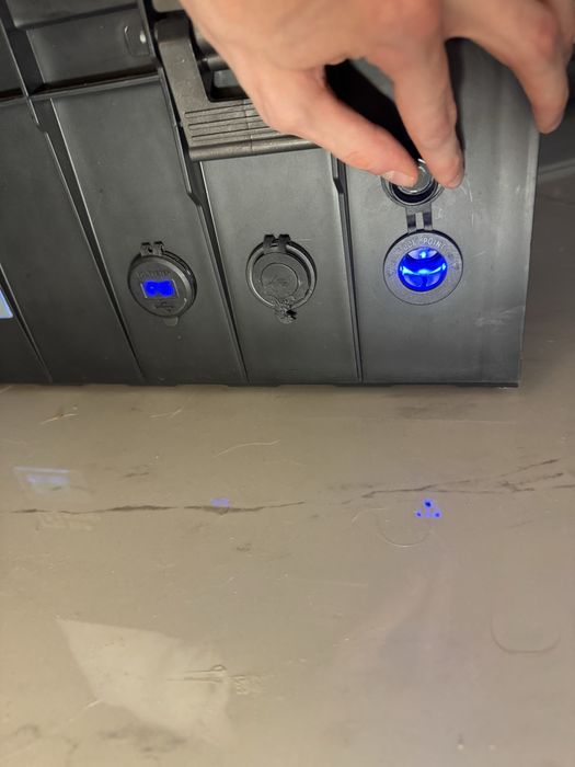 Зарядна станція 2квт