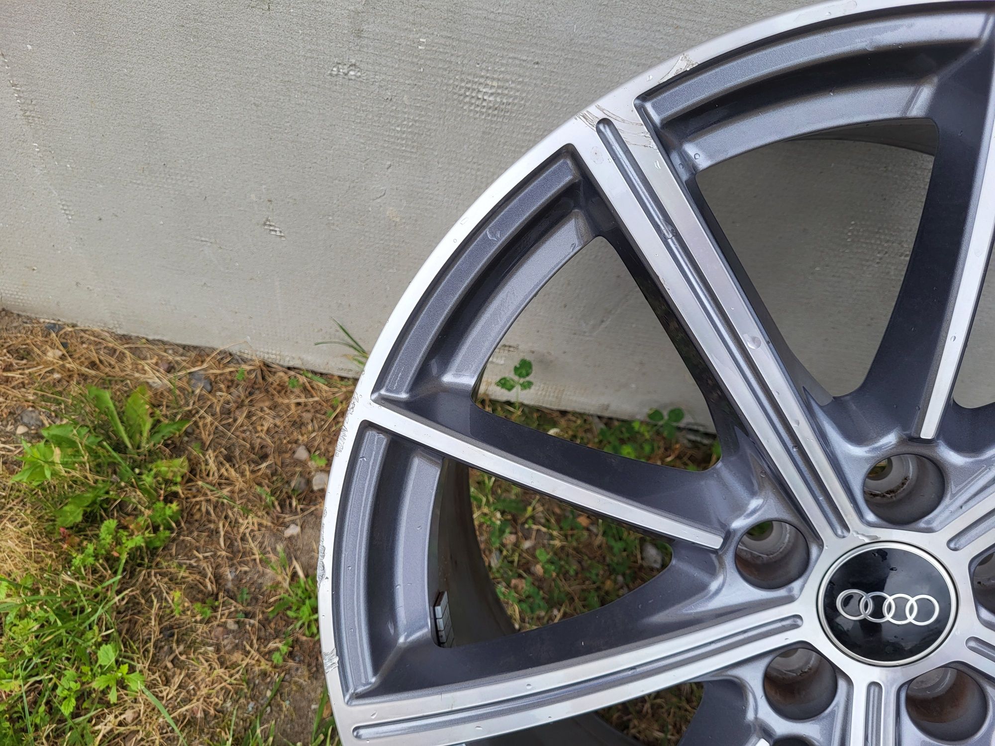 Felga Aluminiowa AUDI A4 A5 F5 8W 8W0
