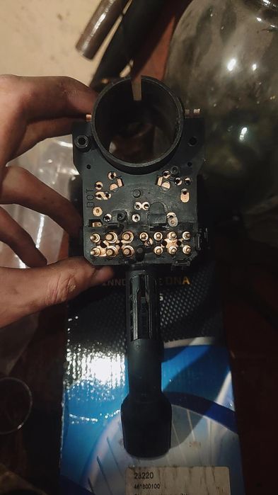 Продам оригінальні перемикачі (стрілки) на Audi.