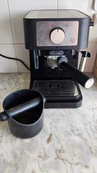 Máquina de Café Manual DELONGHI EC260.BK - Café moído e pastilhas
