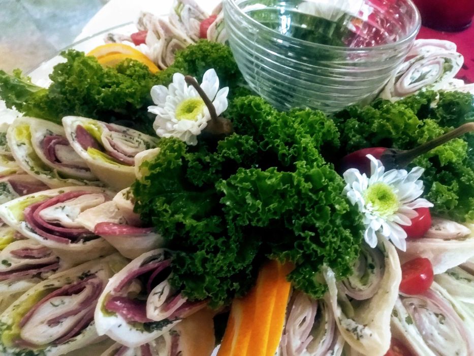 Catering, obiady na dowóz, jedzenie na dowóz, przyjęcia pod namiotem