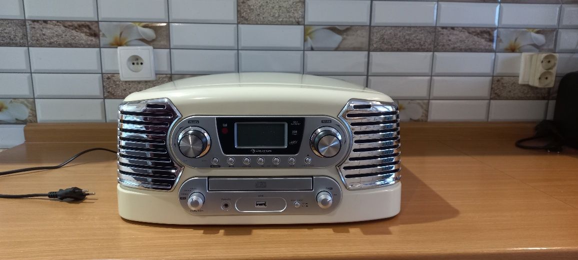 AUNA Gramofon radio CD MP3 USB