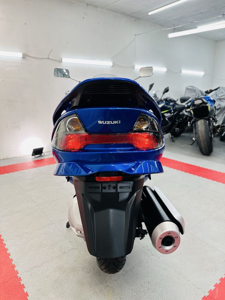 скутер Suzuki Skywave Type S 250 в ідеальному стані тільки з Японії