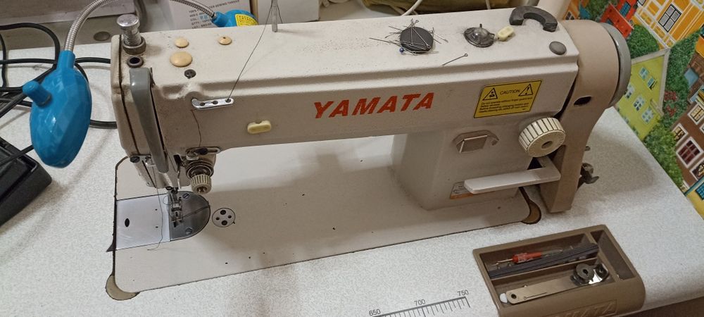 Промислова швейна машина