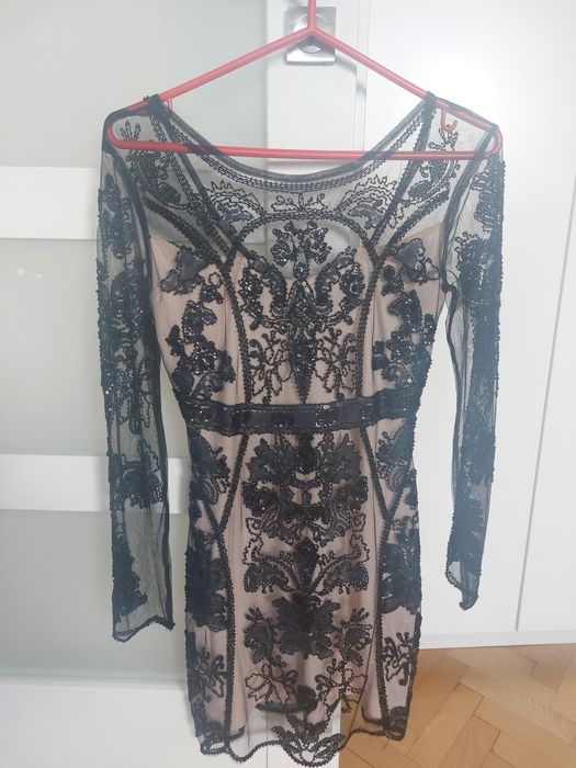 Sukienka mała czarna tiulowa elegancka