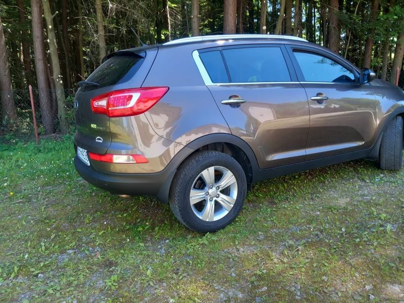 Kia Sportage 1.7 CRDI Panorama  Kamera LED  6 bieg Klimatr. Śluczny!