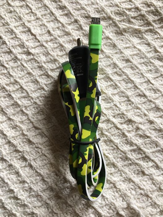 Cabo alimentação telemovel auto